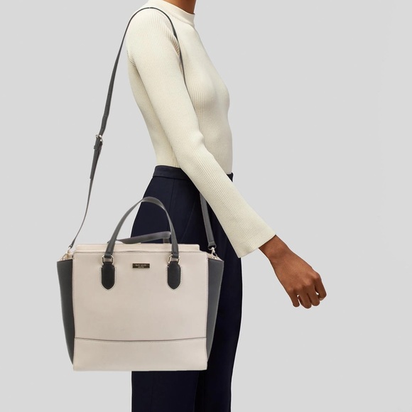 Kate Spade Laurel Way Reese Leather Crossbody Bag - Picture 2 of 10